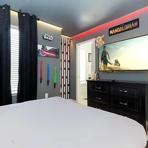  Holiday home 7-bed W Pool, Game And Free Access